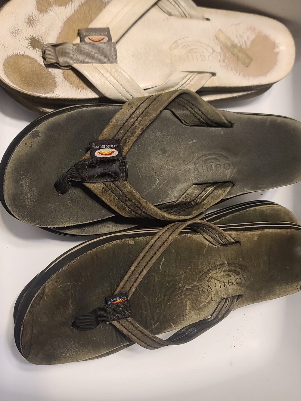 Rainbow Sandals Men's Flip Flops in Olive and Tan Lot